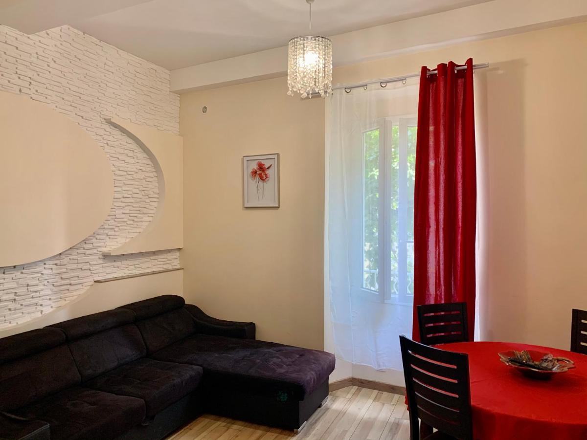 Splendide Studio Au Coeur Historique De Frejus Apartment Exterior photo